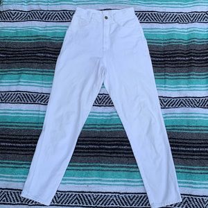 🌺 Bill Blass White Mom Jeans 🌺